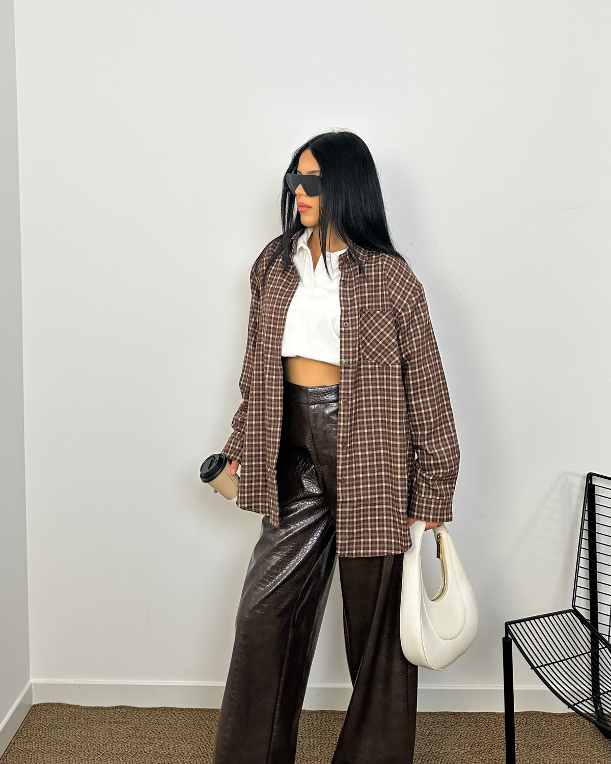 Camicia over brown