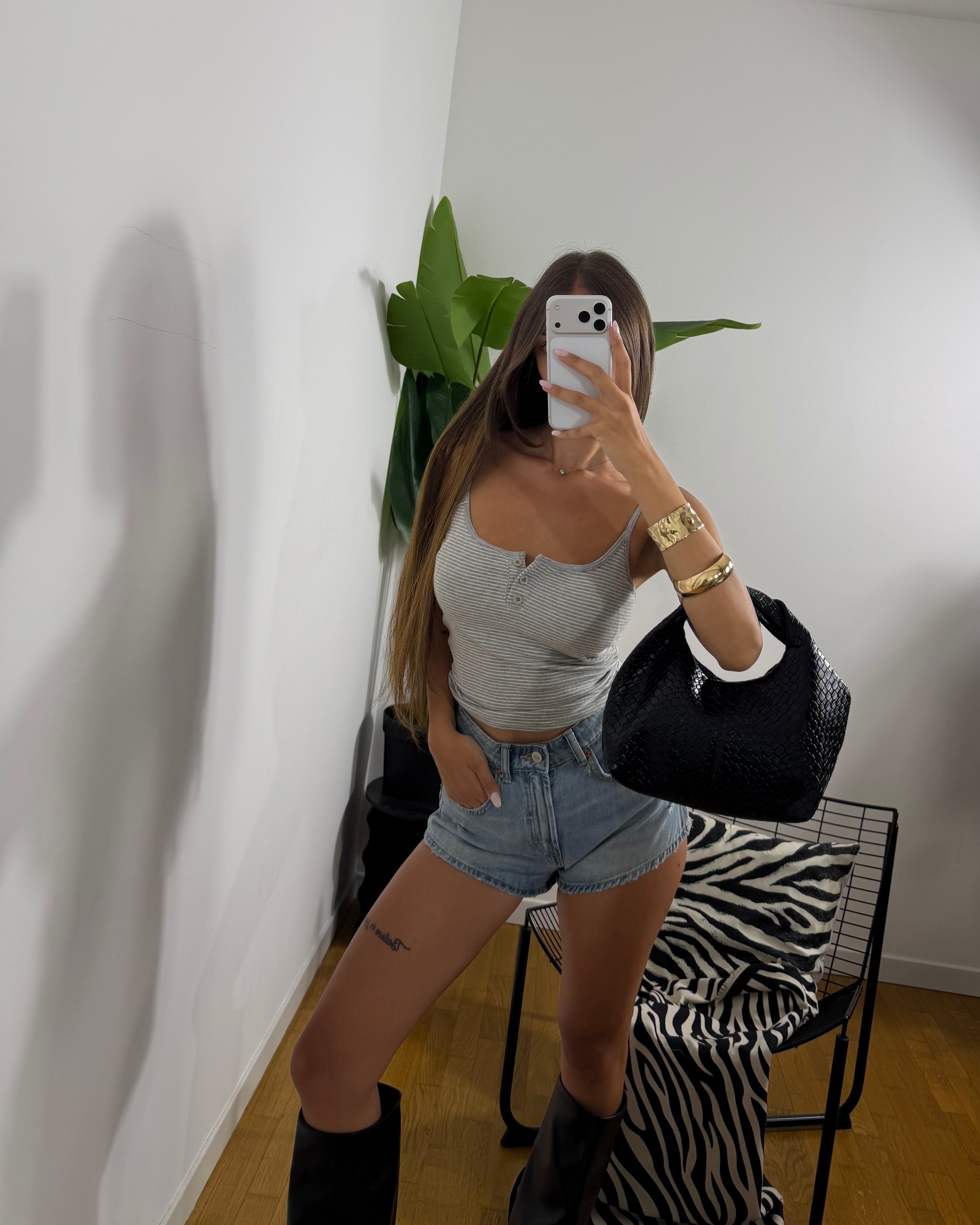 Top Outside grey