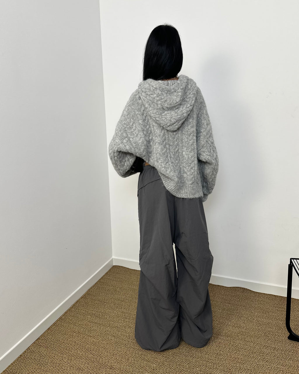 Pantalone over grey